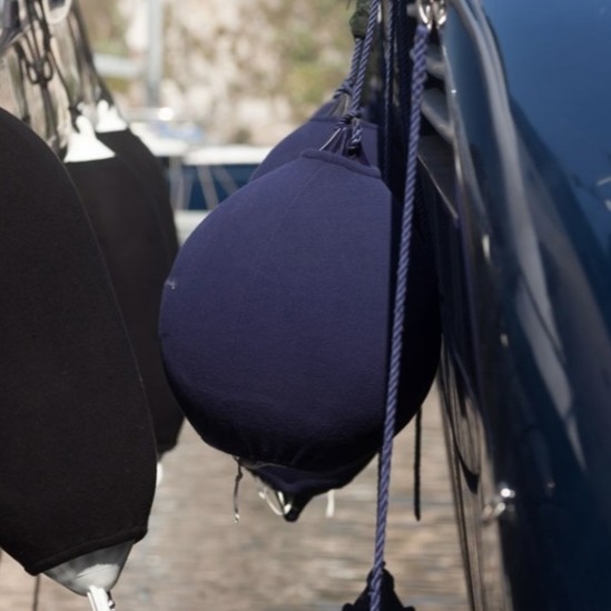 Fenderhoes A-serie Polyform 1 Fenderhoes A-serie Polyform